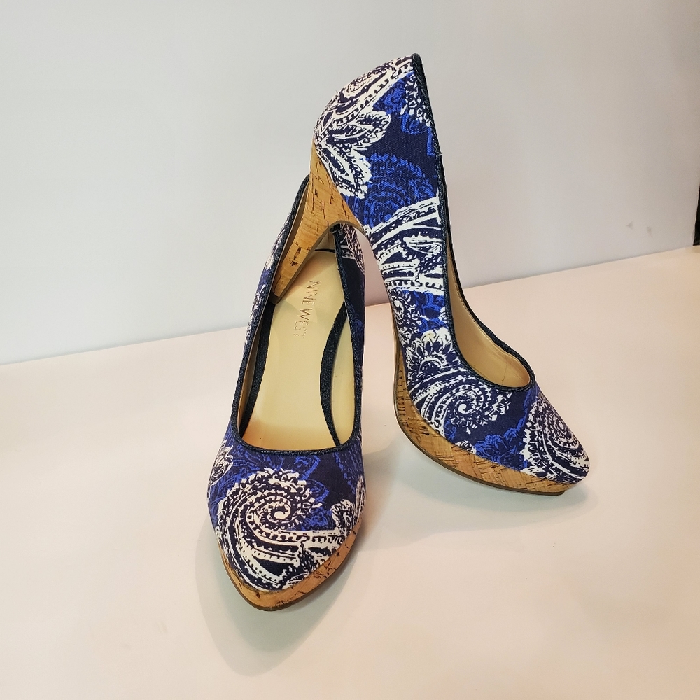 NINE WEST blue and white stiletto shoes